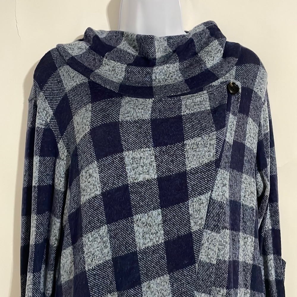 Astoria Plaid Tunic cape/poncho with button